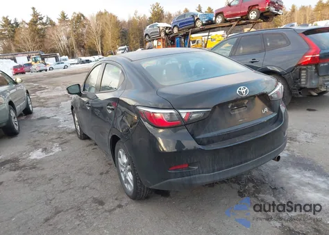 2017 Toyota Yaris Ia z USA, uszkodzony, nr VIN 3MYDLBYV9HY172390